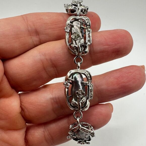 Silver tone metal, biwa pearls and cz accent diamond bracelet! - Picture 9 of 10